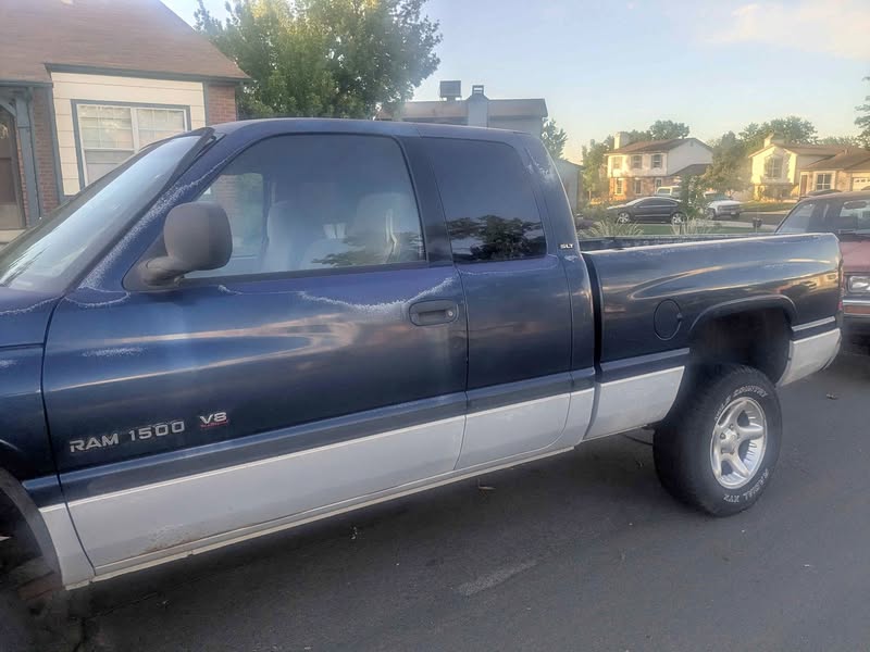2001 Dodge Ram 1500 Crew Cab - SLT Pickup 4D 5 1\/2 ft