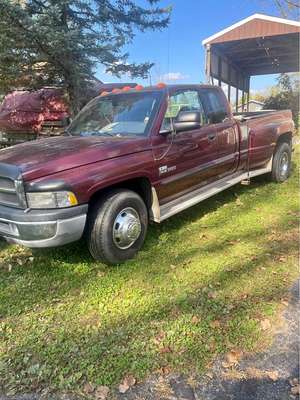 2001 Dodge Ram 3500 - SLT Pickup 4D 8 ft