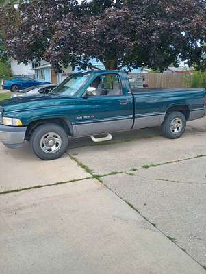 1994 Dodge Ram 1500 - SLT Pickup 2D 8 ft