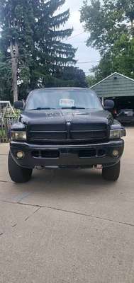 2001 Dodge Ram 1500 Quad Cab - SLT Pickup 4D 6 1\/4 ft