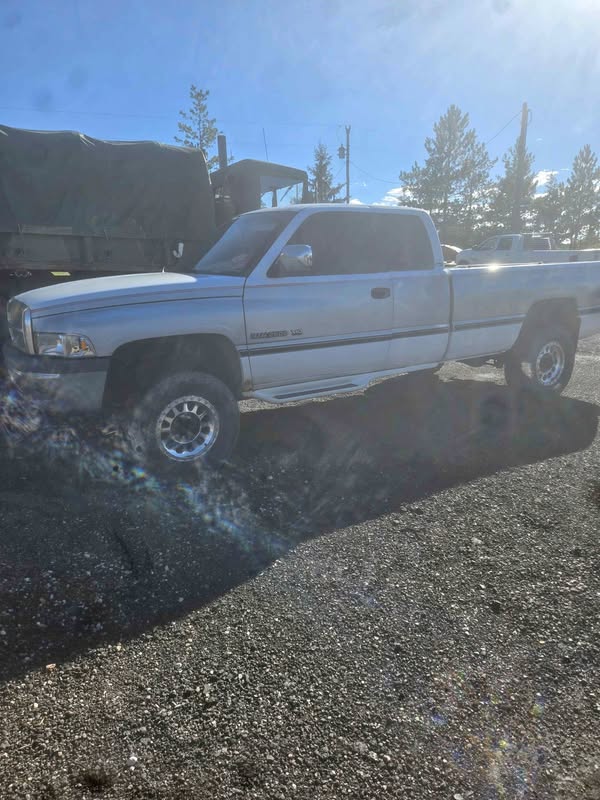 1996 Dodge Ram 2500 Club Cab - Long Bed