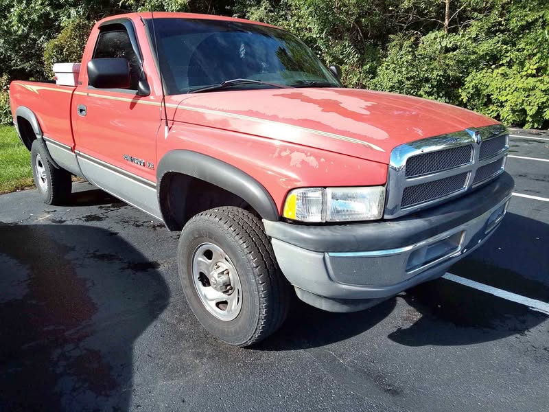 1994 Dodge Ram 1500 Club Cab - Long Bed