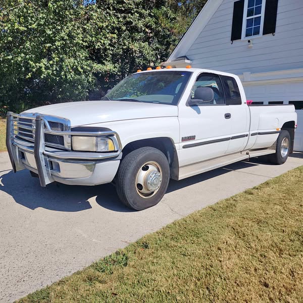 1998 Dodge Ram 3500 Quad Cab - SLT Pickup 4D 8 ft
