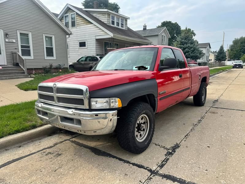 1999 Dodge Ram 2500 Crew Cab - SLT Pickup 4D 8 ft