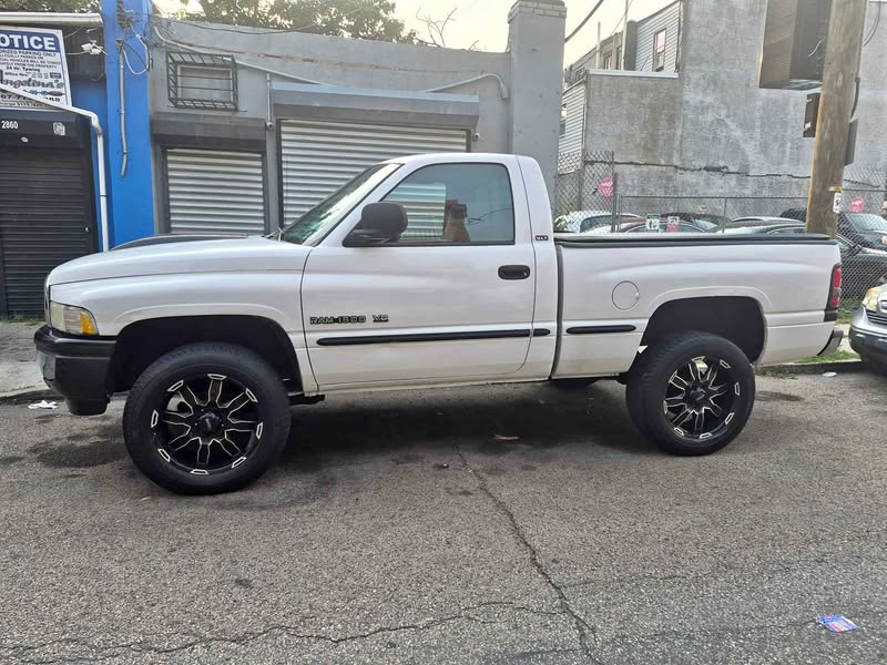 1999 Dodge Ram 1500 - SLT Pickup 2D 6 1\/3 ft