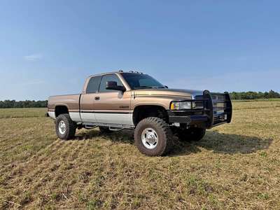 2001 Dodge Ram 2500 Club Cab - Short Bed