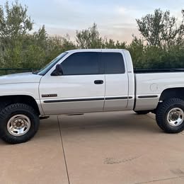 1999 Dodge ram 2500hd cummins - 5 speed manual