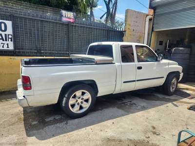 2001 Dodge Ram 1500 - Laramie Pickup 4D 5 1\/2 ft