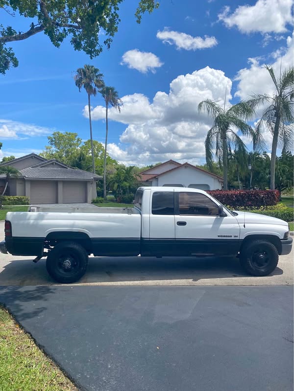 2001 Dodge Ram 2500 Quad Cab - Long Bed