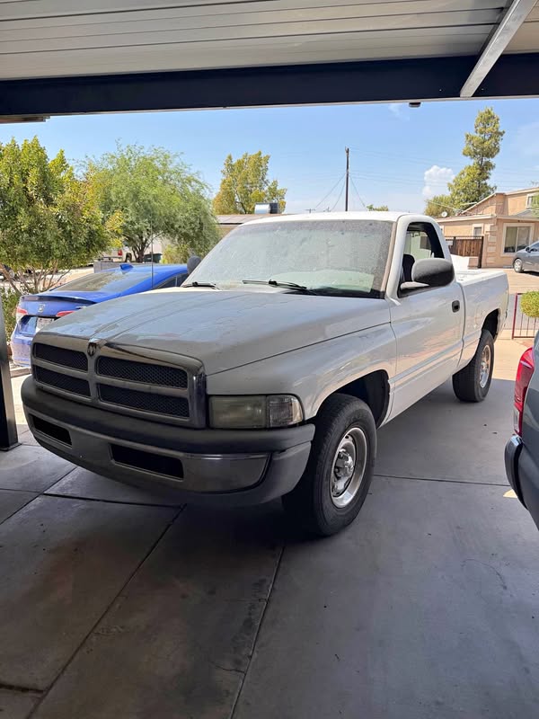 1998 Dodge Ram 1500 - ST Pickup 2D 6 1\/4 ft
