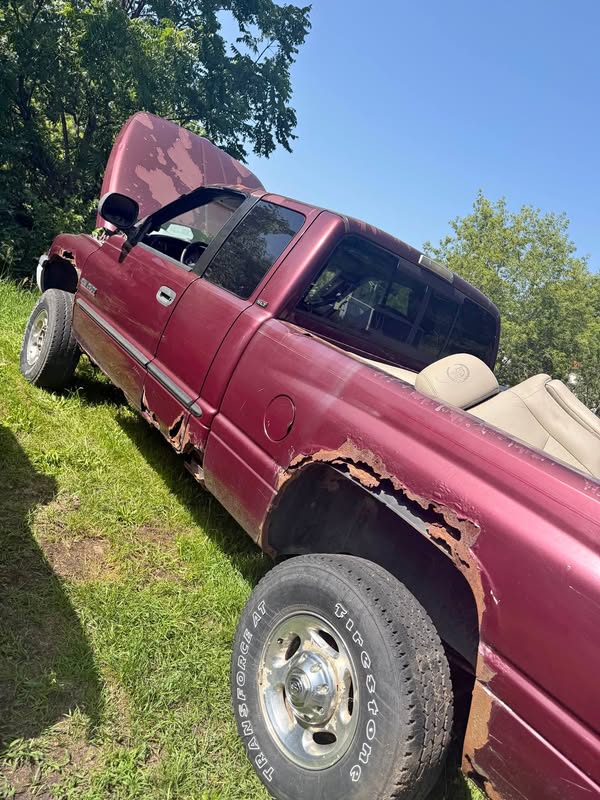 2001 Dodge Ram 2500 Mega Cab - SLT Pickup 4D 6 1\/3 ft