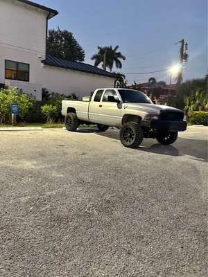 2000 Dodge Ram 2500 Crew Cab - SLT Pickup 4D 8 ft