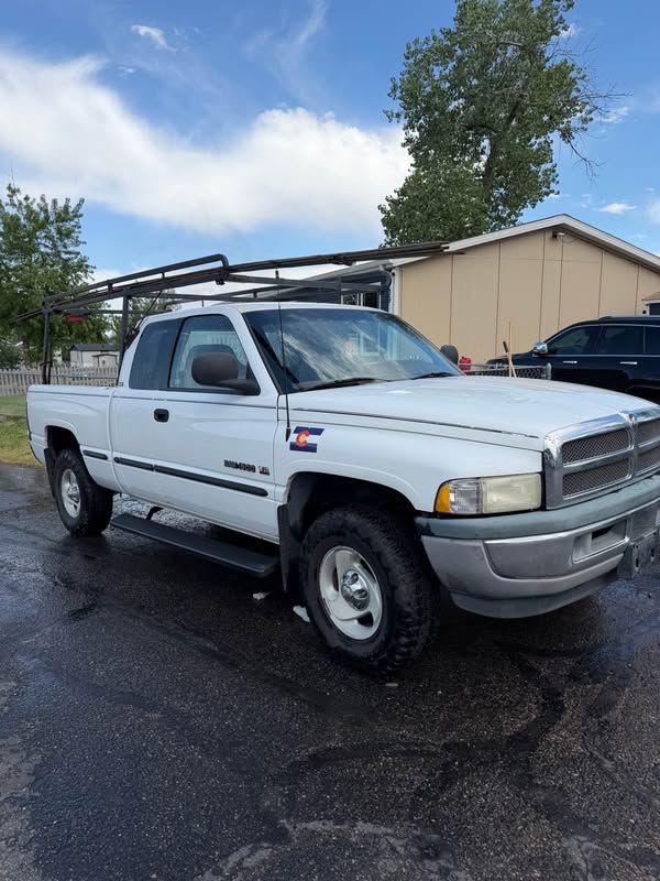 1999 Dodge Ram 1500 Quad Cab - SLT Pickup 4D 6 1\/4 ft