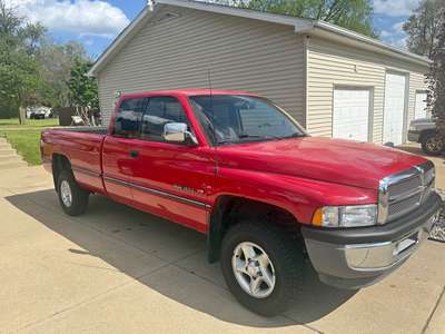 1997 Dodge Ram 1500 Club Cab - Long Bed