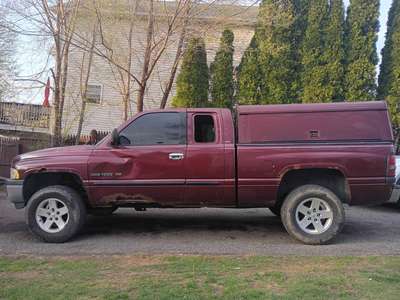 2001 Dodge Ram 1500 Quad Cab - Laramie Pickup 4D 6 1\/4 ft