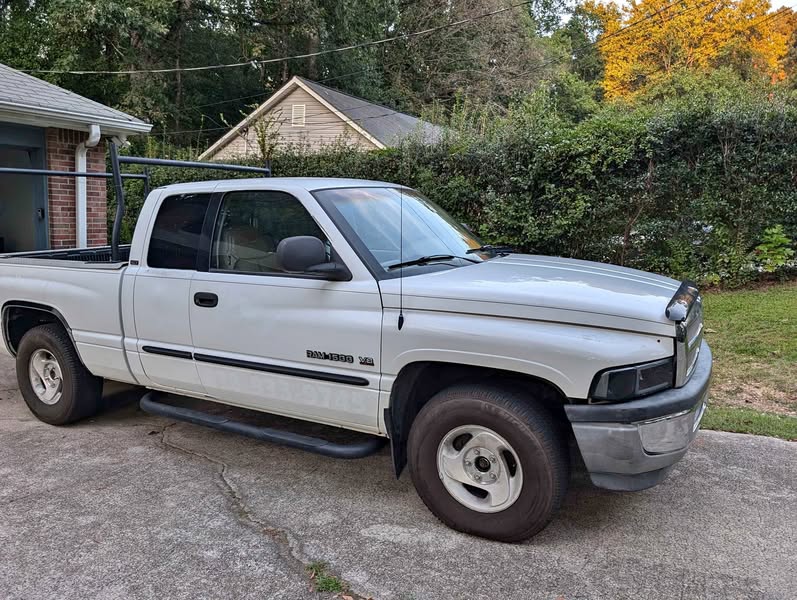 2001 Dodge Ram 1500 Club Cab - Short Bed