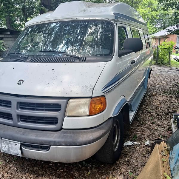 2000 Dodge Ram Campervan