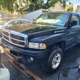 2000 Dodge Ram 1500 Club Cab - Short Bed