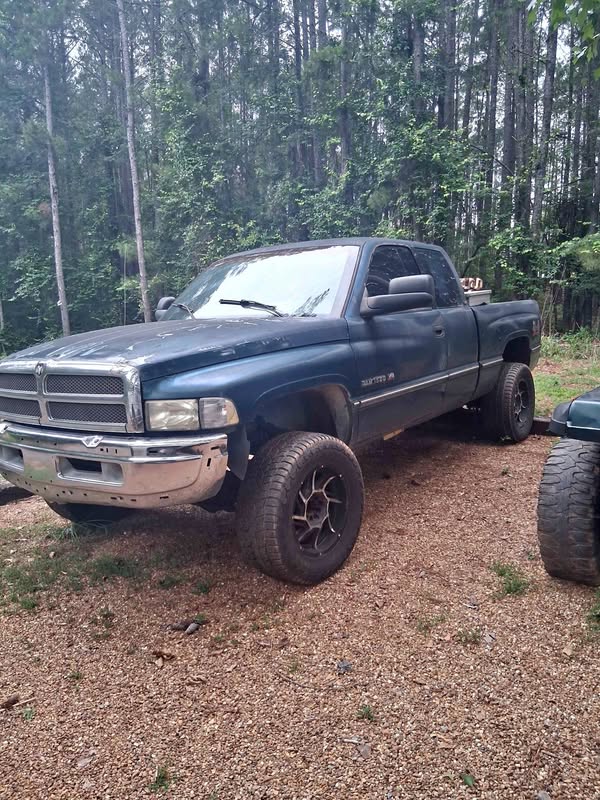 1996 Dodge Ram 1500 Club Cab - Short Bed