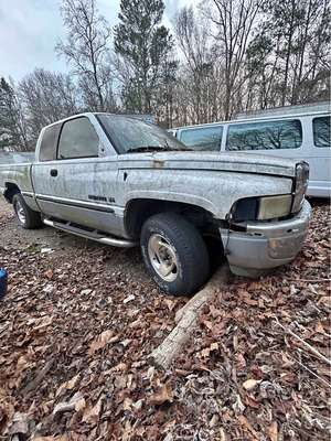 1997 Dodge Ram 1500 Club Cab - Long Bed