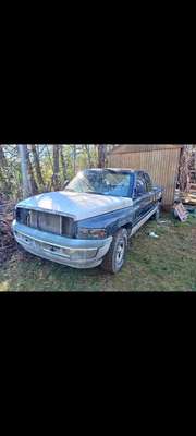 2001 Dodge Ram 1500 Quad Cab - Laramie Pickup 4D 6 1\/3 ft