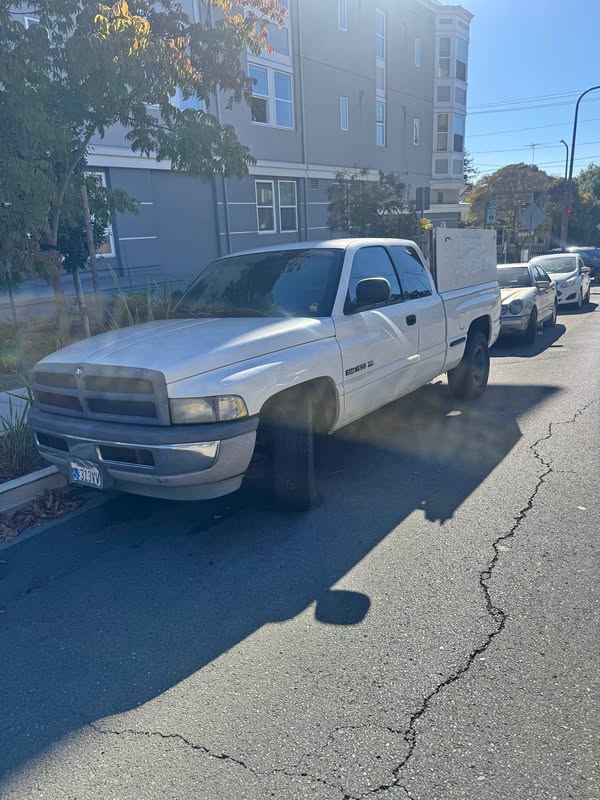 1998 Dodge Ram 1500 Club Cab - Short Bed