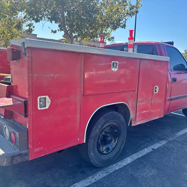 1999 Dodge Ram 2500 Regular Cab & Chassis - 135\
