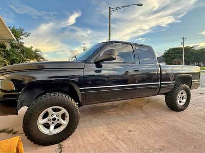 1998 Dodge Ram 1500 Crew Cab - SLT Pickup 4D 5 1\/2 ft