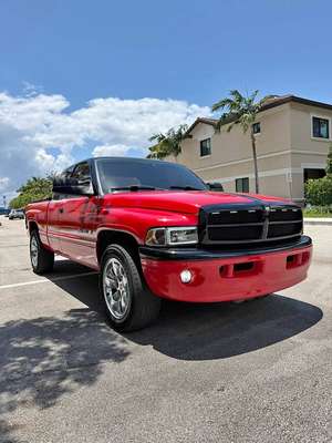 2001 Dodge Ram 1500 - SLT Pickup 2D 6 1\/3 ft