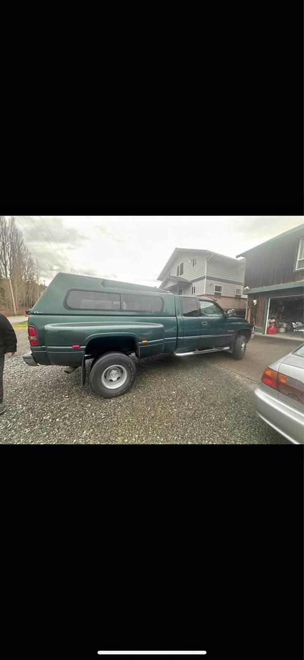2001 Dodge Ram 3500 Quad Cab - SLT Pickup 4D 8 ft