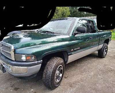 2001 Dodge Ram 1500 Club Cab - Short Bed