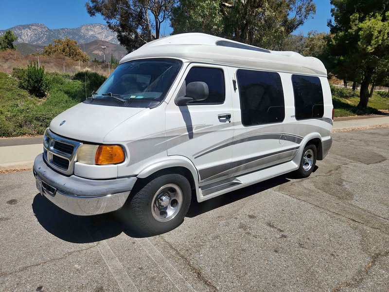 1998 Dodge Ram Van 1500 - Van 3D