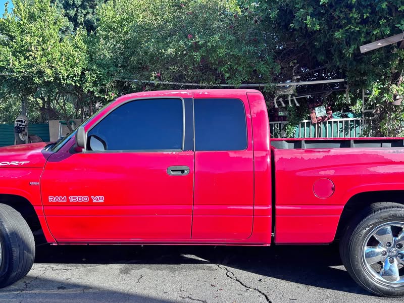 2001 Dodge Ram 1500 - SLT Pickup 4D 5 1\/2 ft