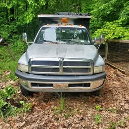 2001 Dodge ram 3500 v8 - low miles - parts\/project truck