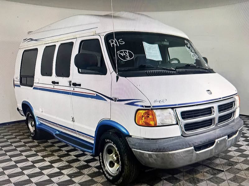 1998 Dodge Ram Van 1500 - Extended Van 3D