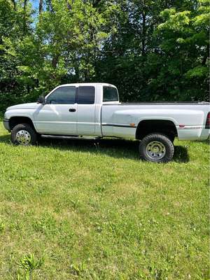 2001 Dodge Ram 3500 Club Cab - Long Bed
