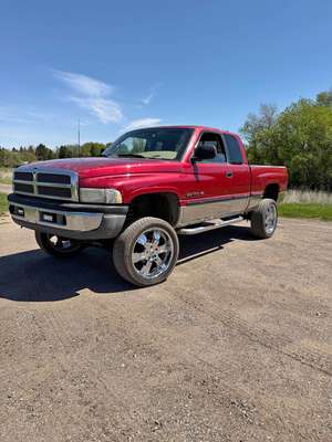 1998 Dodge Ram 1500 Club Cab - Short Bed