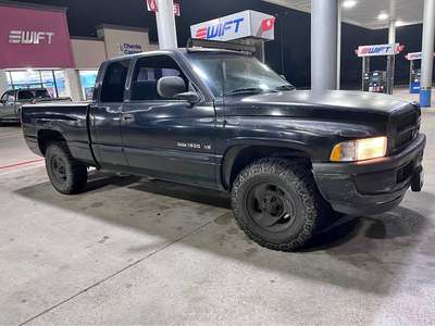 2001 Dodge Ram 1500 Club Cab - Laramie