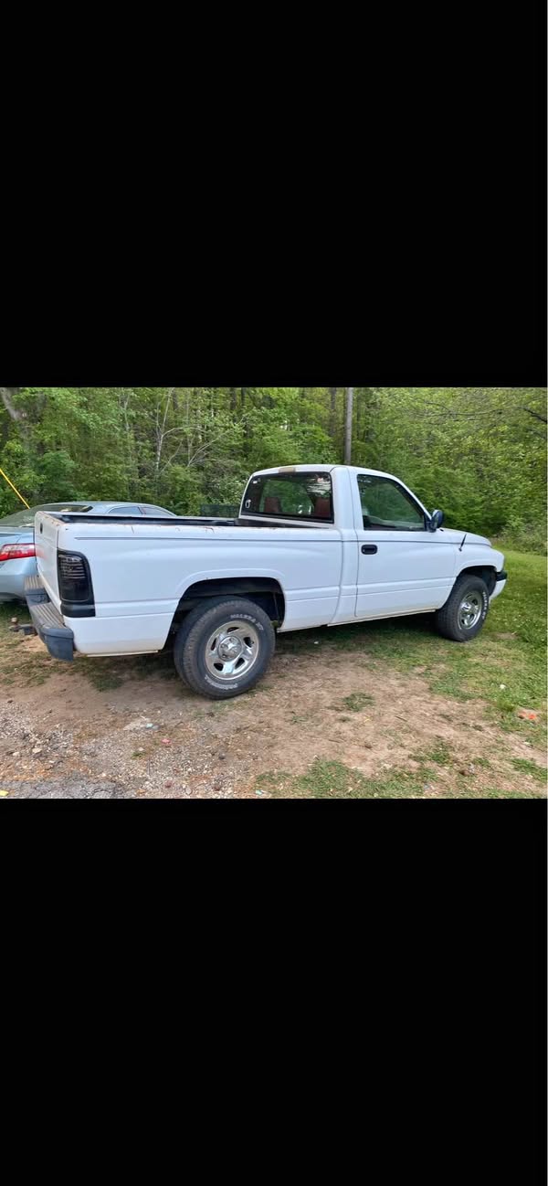 1994 Dodge Ram 1500 Regular Cab - Short Bed