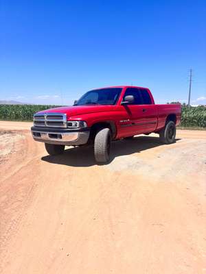 2000 Dodge Ram 1500 Club Cab - Short Bed
