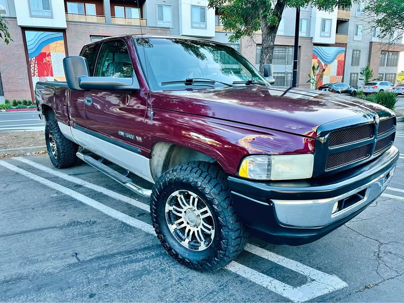 2001 Dodge Ram 1500 - Laramie Pickup 2D 6 1\/4 ft