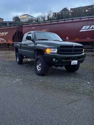 2001 Dodge Ram 1500 Club Cab - Short Bed