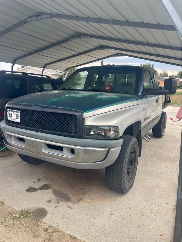 1997 Dodge Ram 2500 Club Cab - Long Bed