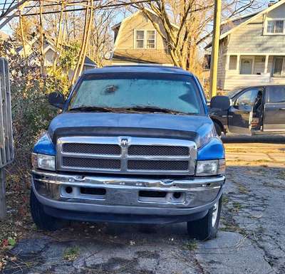 1998 Dodge Ram 1500 Club Cab - Short Bed