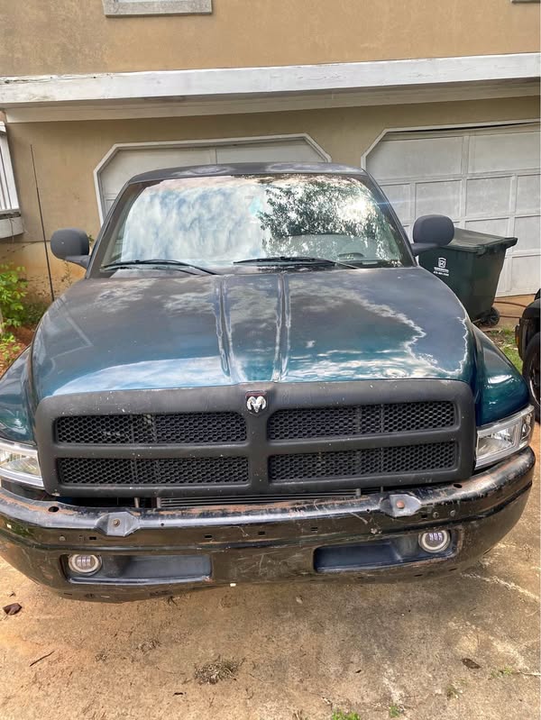 1998 Dodge Ram 1500 - SLT Pickup 2D 6 1\/3 ft