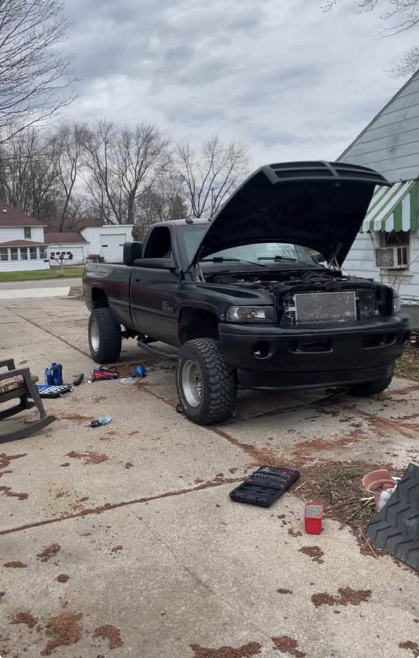 2000 Dodge Ram 2500 Regular Cab - Long Bed