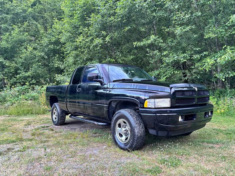 1998 Dodge Ram 1500 Quad Cab - SLT Pickup 4D 6 1\/3 ft
