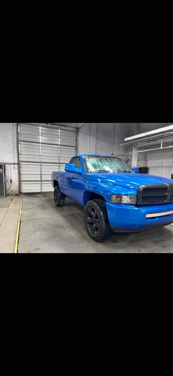 1998 Dodge Ram 1500 Regular Cab - Short Bed