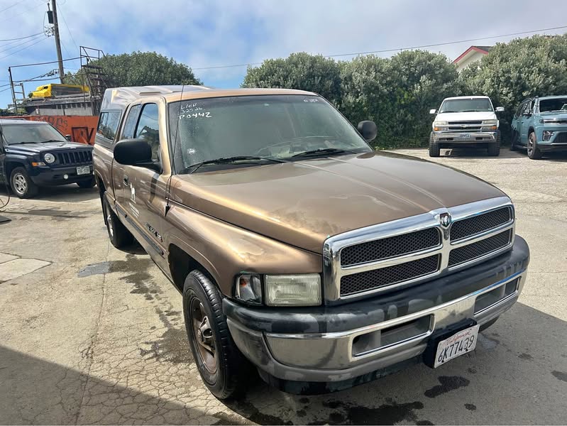 2001 Dodge Ram 1500 Club Cab - Short Bed
