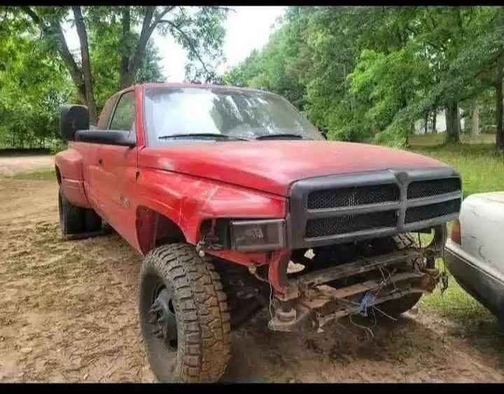 1998 Dodge Ram 2500 Club Cab - Short Bed